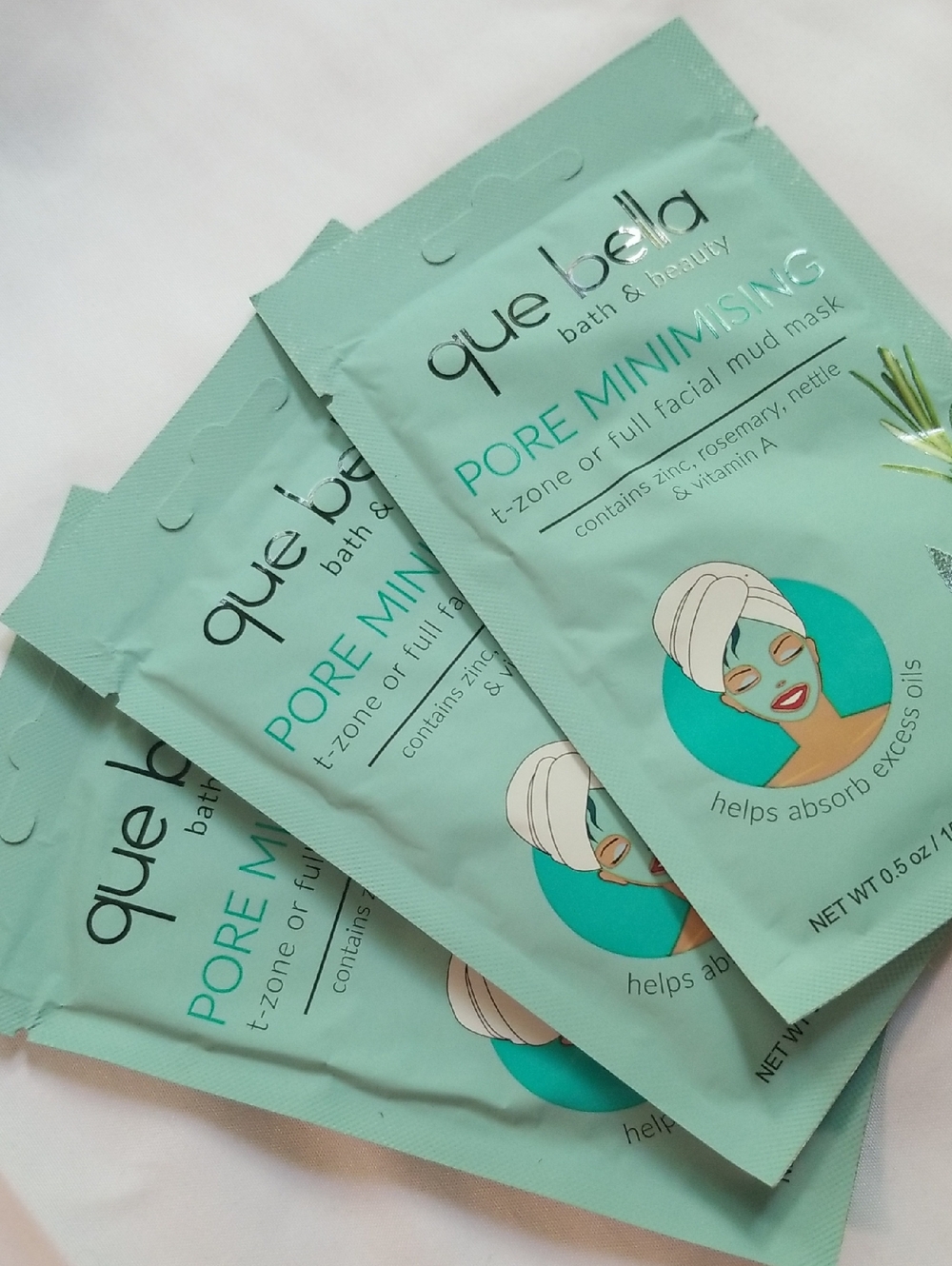 4/25 Bundle item. que bella Mud Mask